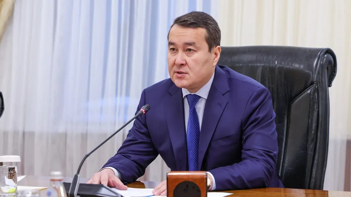Өңдеу өнеркәсібі жобаларын кей салықтардан 3 жылға босату керек – Премьер-Министр ҚР Премьер-Министрі Әлихан Смайылов салықтар санын 20%-ға, салық жөнінде есеп беру нысандарын 30%-ға қысқартуды ұсынды.