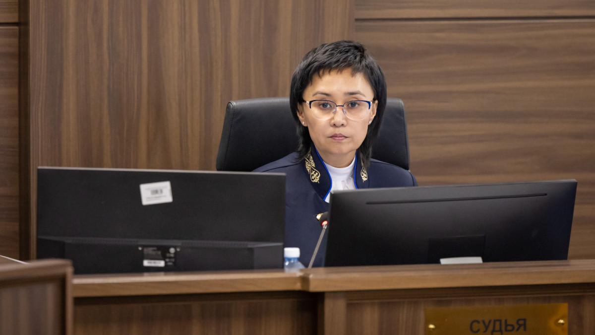 Бишімбаев ісі: судья Айжан Құлбаева әлі де күзетпен жүргені белгілі болды