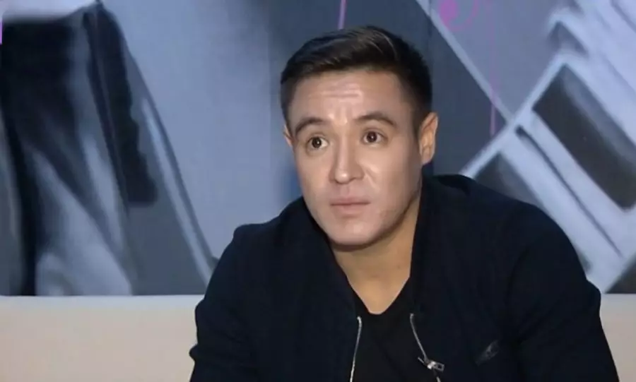 «Өте ауыр тиді»: Қайрат Түнтеков өнерде жолын бөгегендер туралы айтты