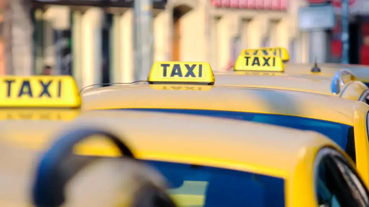 Қазақстанда таксимен жүру қанша тұрады: ең арзан және ең қымбат қалалар тізімі