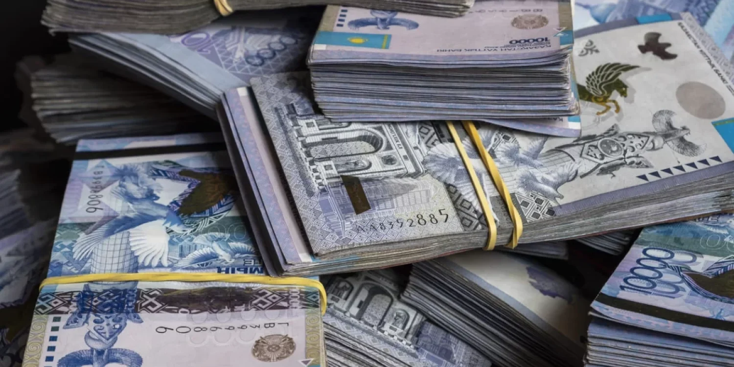 Қазақстандық банк арқылы көршілес елден басқа елдерге 7 трлн теңге жіберілген