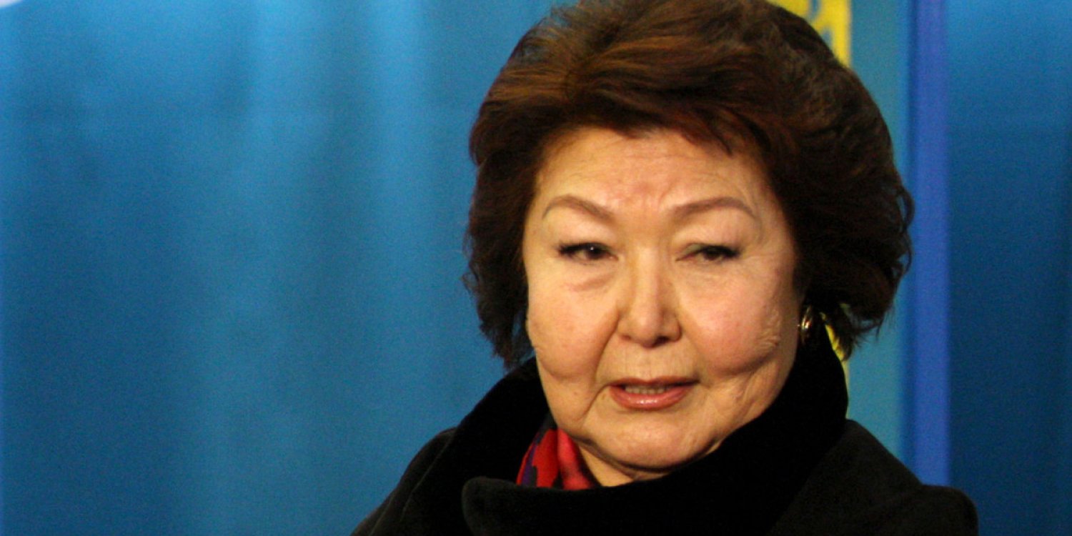 "Шетелге бала сатты": экс-депутат Сара Назарбаева жайлы шындықты айтты