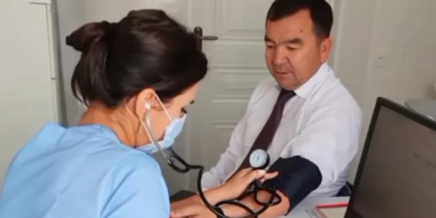 TikTok жұлдызына айналған Талғар қаласының әкімі денсаулығына байланысты қызметтен кетті