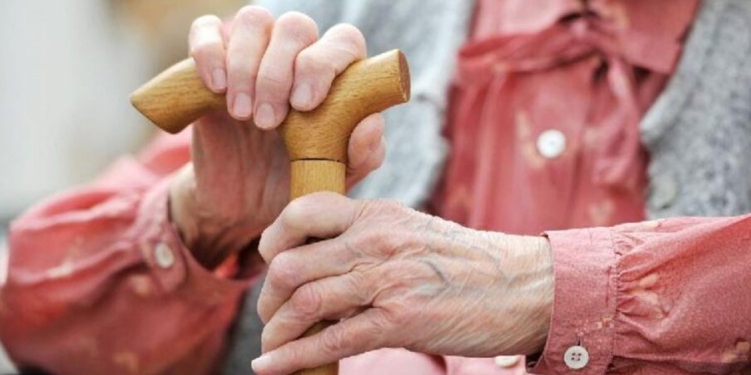 Әйелдердің 61 жаста зейнетке шығуына мүмкіндік беретін заң жобасы мақұлданды