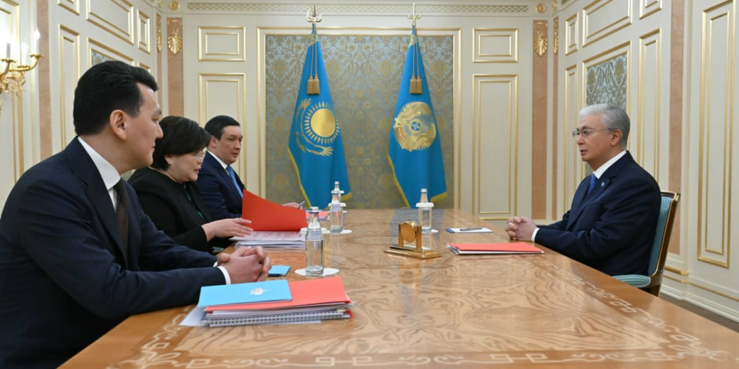  Жаңа Конституцияны қабылдау бойынша республикалық референдум қашан өтеді?