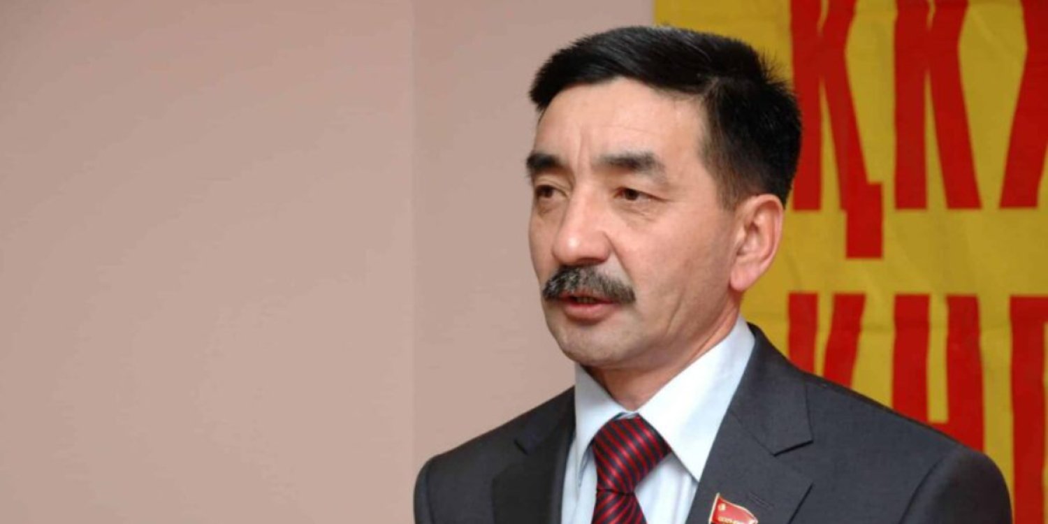 Жоғары жақ президенттен бастап бәрі қазақша сөйлеуі керек! – Жамбыл Ахметбеков