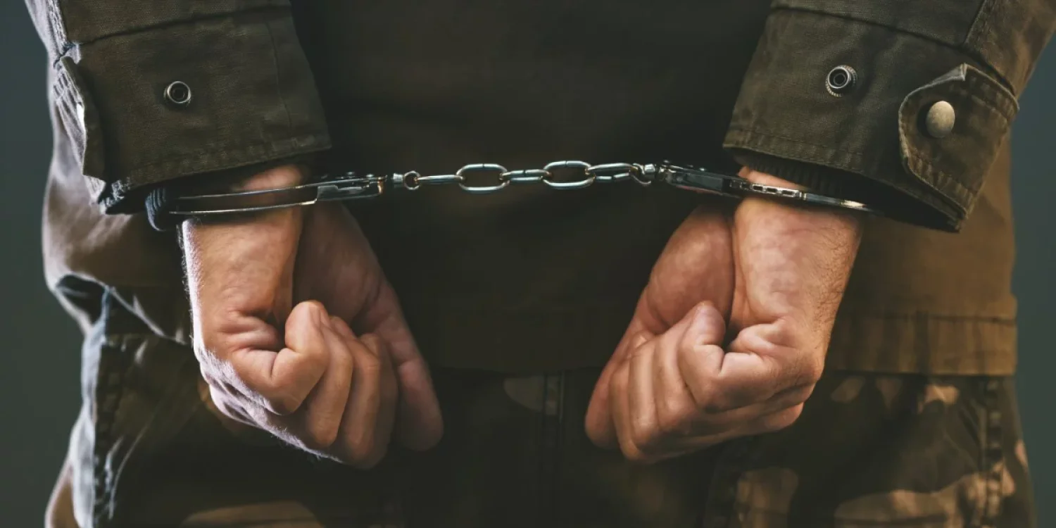 Павлодарда 100 мың доллар пара алған тәртіп сақшысы сотталды