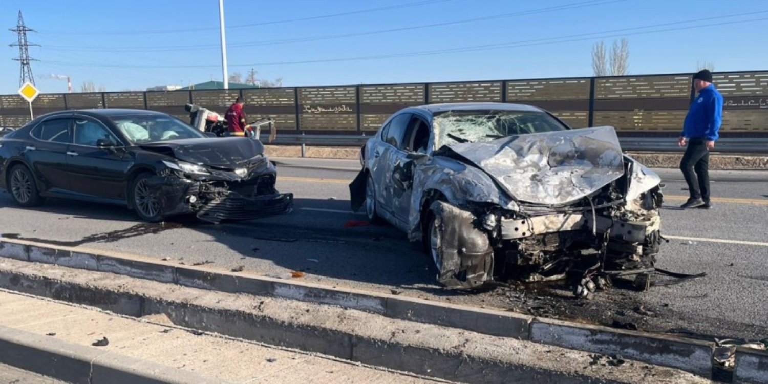 "Басы жұлынып кетті": Қызылордада жол апатынан 6 баланың әкесі мерт болды