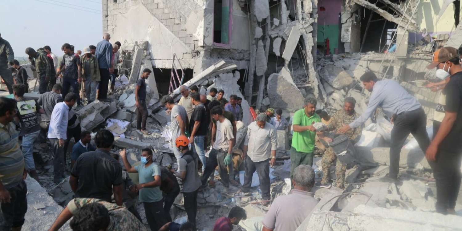 Иранға жасалған шабуылдар салдарынан 800-ге жуық адам қаза тапты