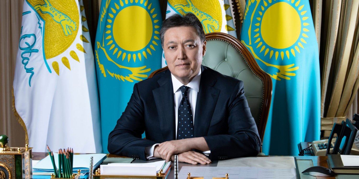 Қазақстанның бұрынғы премьер-министрі Асқар Маминнің туыстарынан шетелде қымбат мүлік табылды