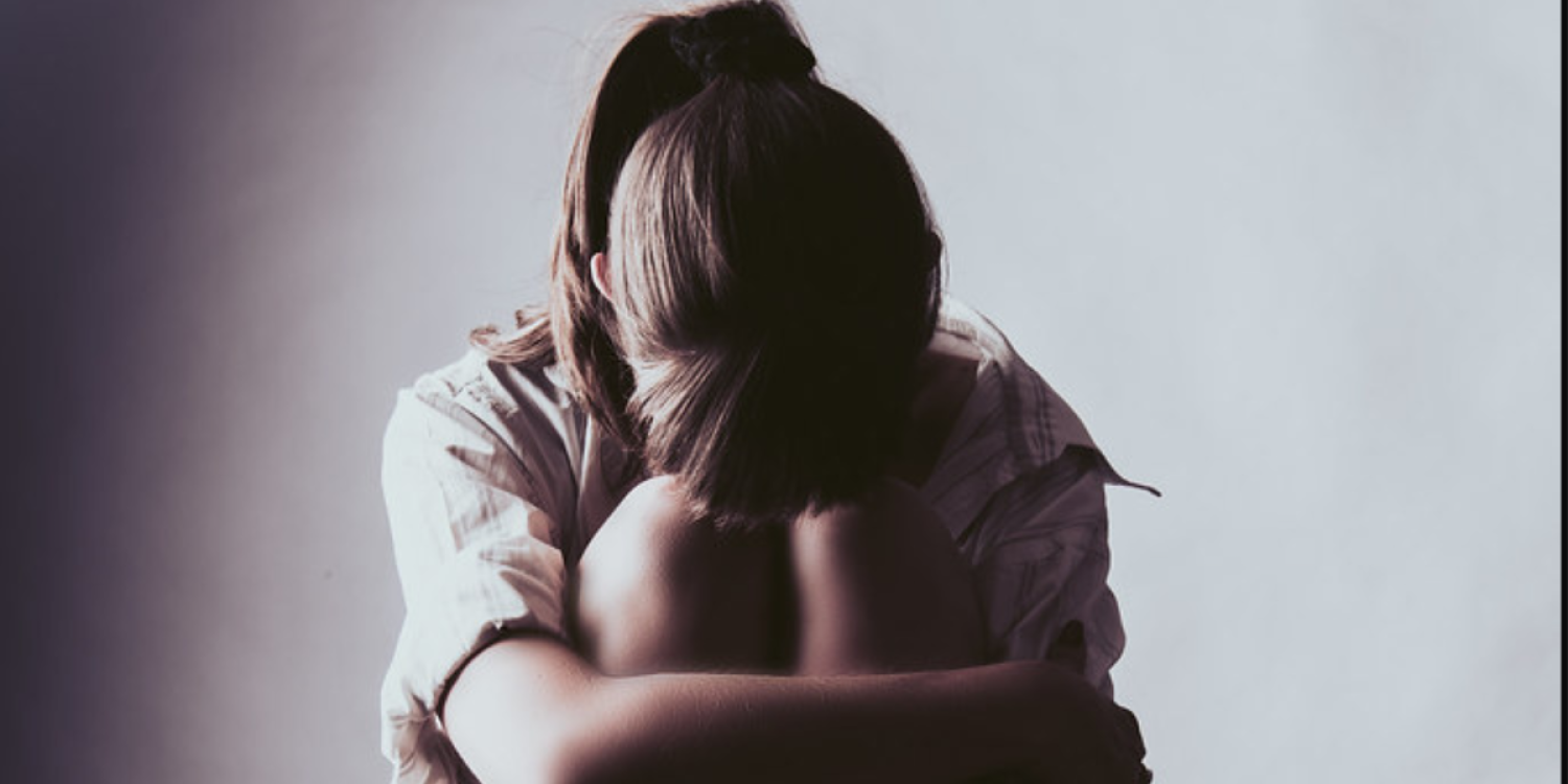 Талдықорғанда өзін 15 жастағы оқушы ретінде таныстырған ер адам жасөспірімге зорлық көрсеткен