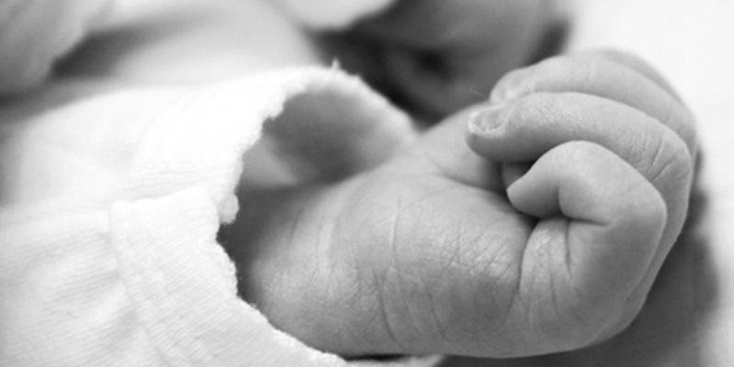 Қосшы қаласында жаңа туған нәрестенің денесі жол жиегінде табылды