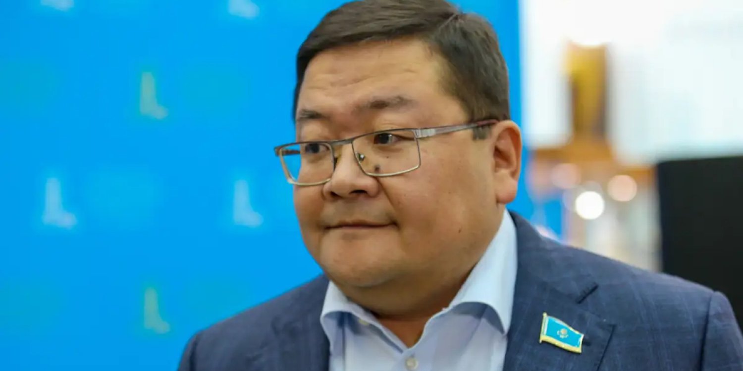 Айдос Сарым: Президентіміз – жаңа Ата Заңның негізгі авторларының бірі әрі архитекторы 