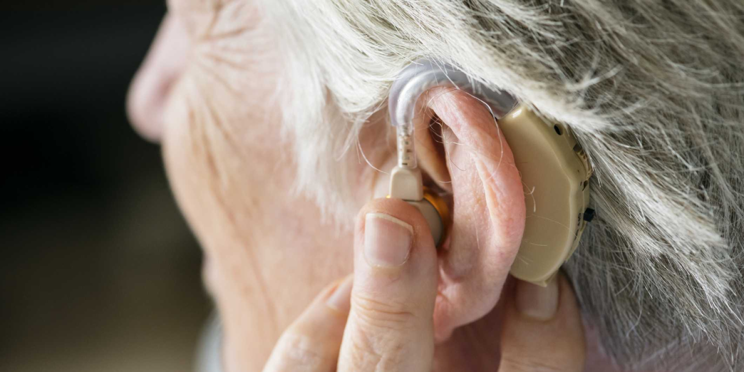 Қазақстандықтар есту қабілеті нашар азаматтарды 100 млн теңгеге алдады