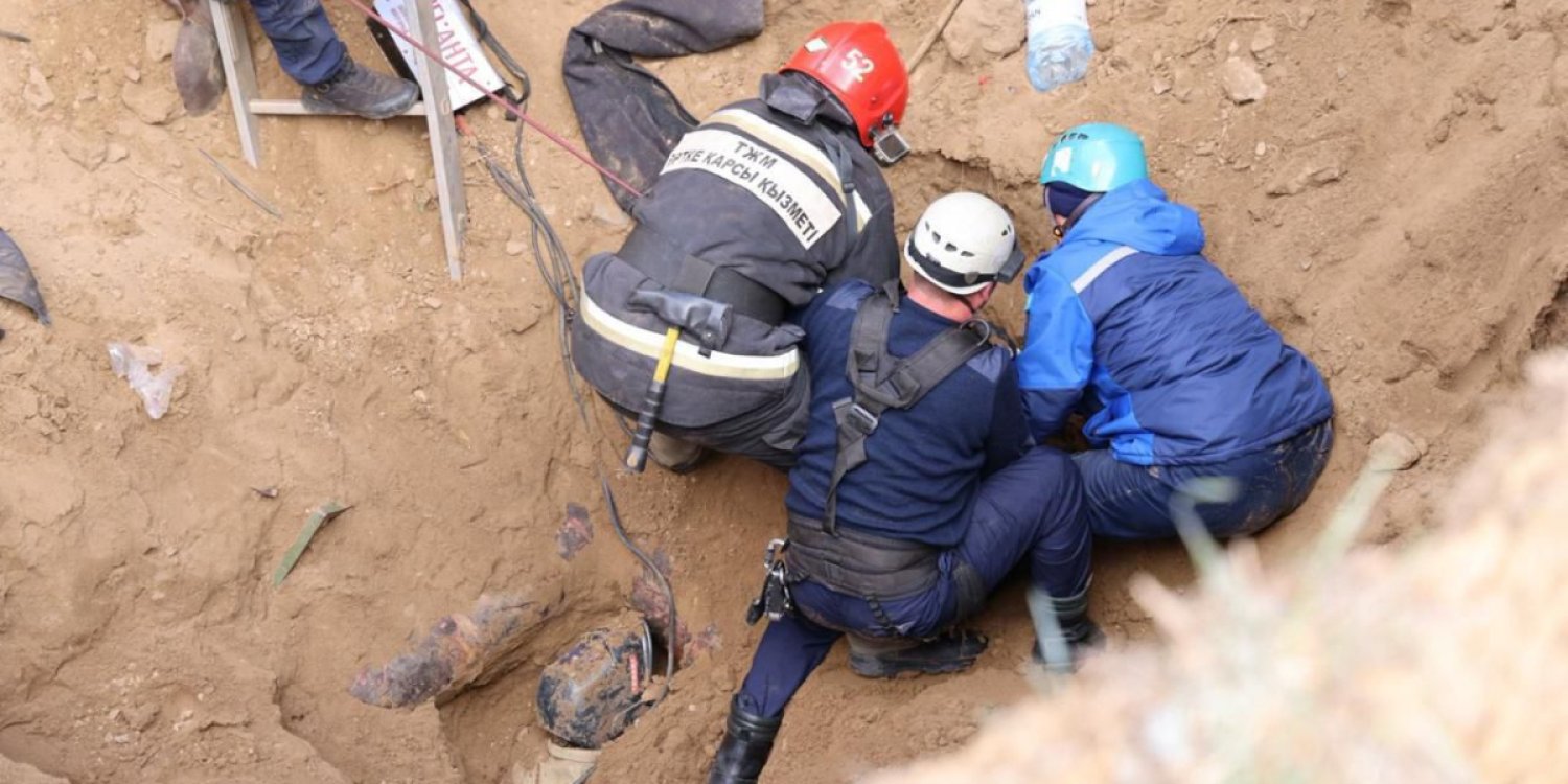 Павлодарда жұмысшыларды топырақ басып қалды – қаза тапқандар бар