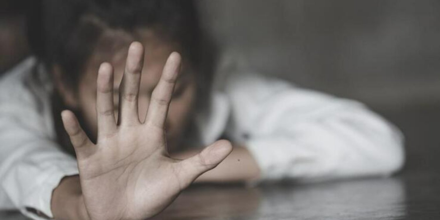 «Жалаңаш суреттерін шетелге жіберген»: Қазақстандық әйел қырғыз балаларын сатып алып, азғындық жасаған 