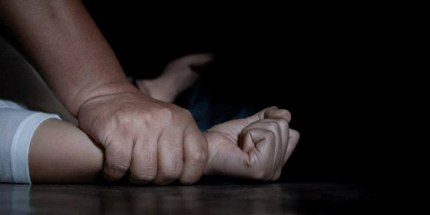 Алматыда 13 жастағы қызды зорлаған ВИЧ жұқтырған ер адам өмір бойына сотталды