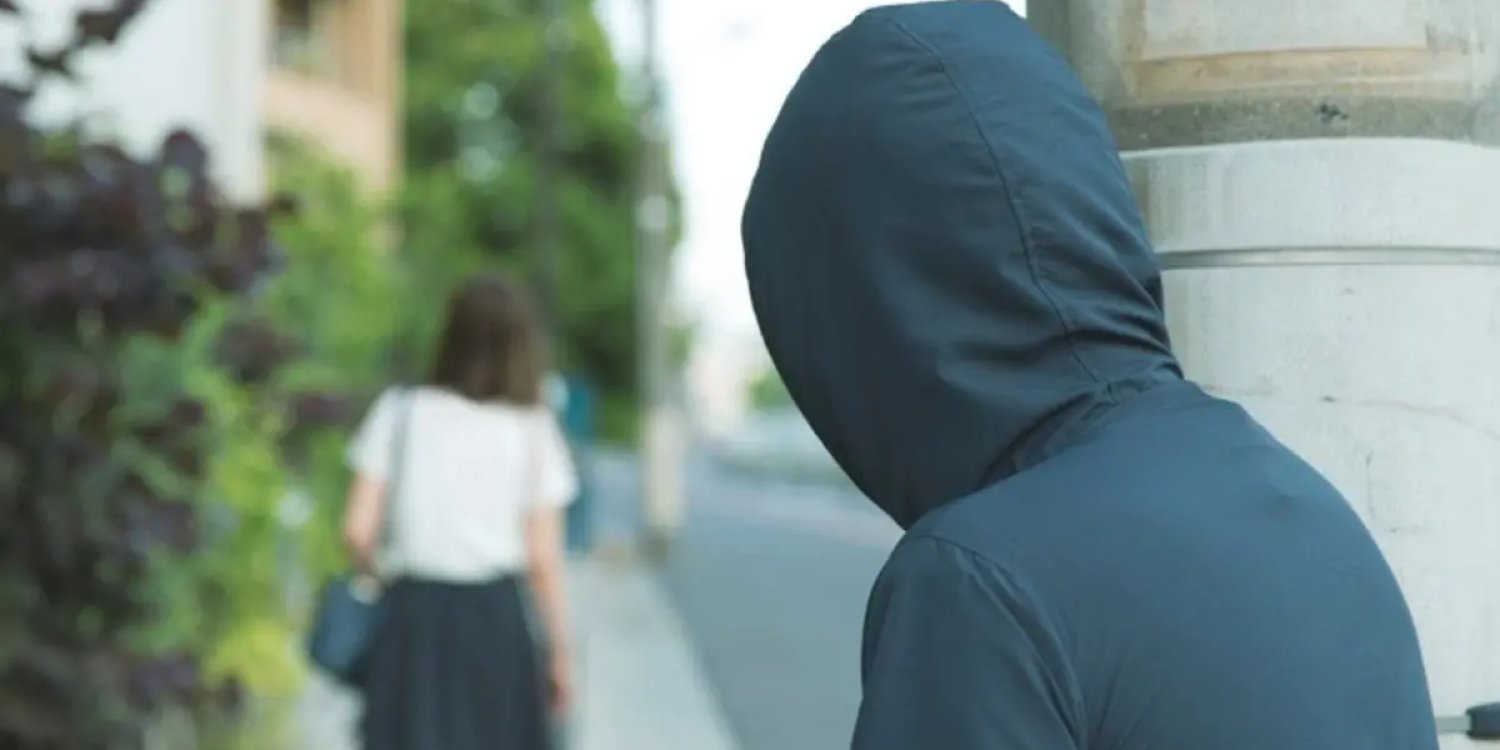 Ақтауда ер адам бұрынғы сүйіктісінің жалаңаш суреттерін желіге жариялап жіберген