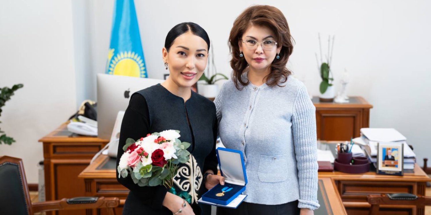 Белгілі журналист Самал Ибраева «Ерен еңбегі үшін» медалімен марапатталды