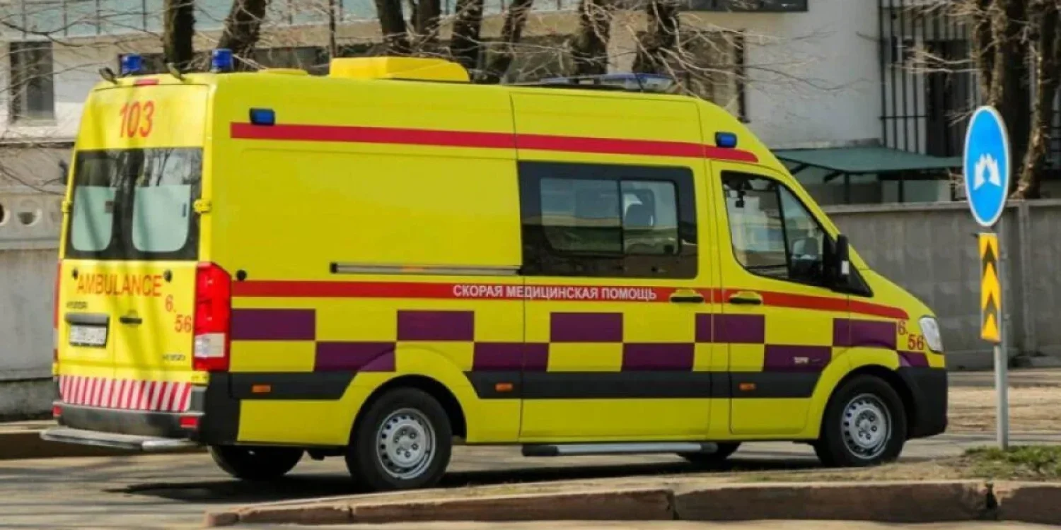 Атырауда мектеп алдында оқушы қыз мерт болды