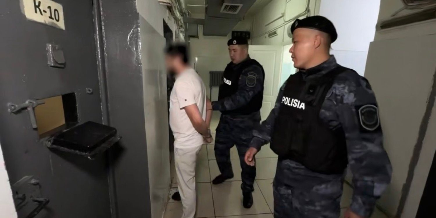 Алматыда 81 жастағы қарияны ұрлап, мүлкін тартып алмақ болғандар ұсталды