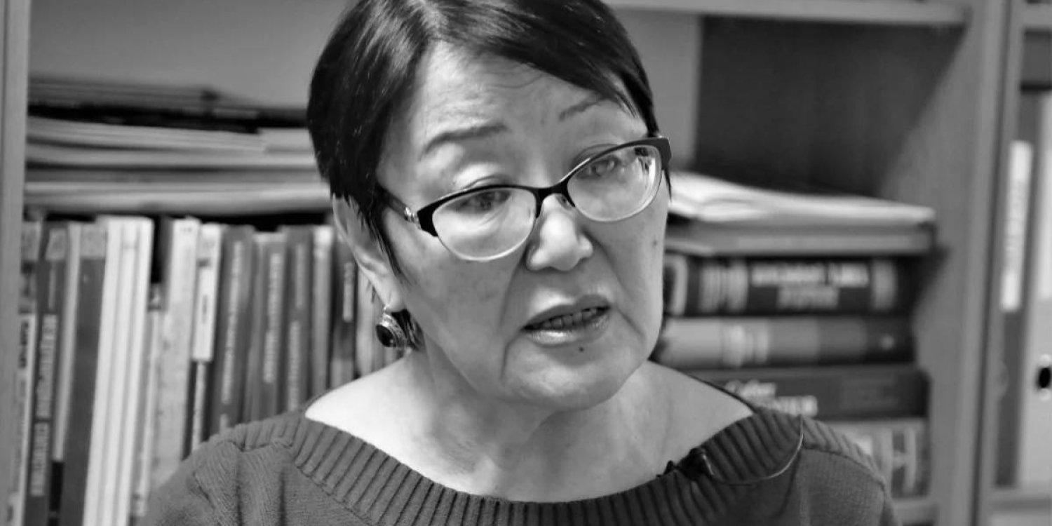 "Алтын адам": депутат Ермұрат Бапи қаралы хабарды жеткізді