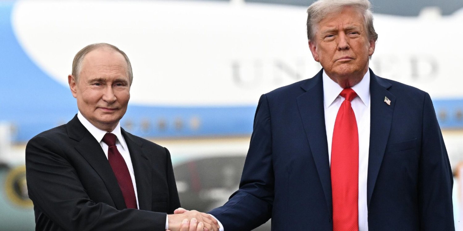 “Украинадағы соғыс тоқтай ма?”: Владимир Путин мен Дональд Трамп телефон арқылы сөйлесті