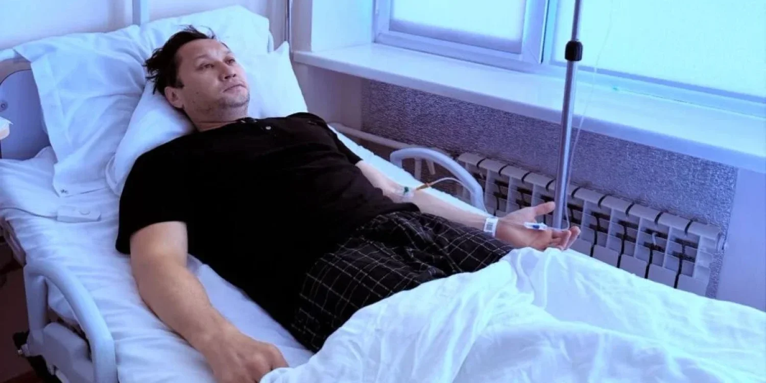 Шұғыл ота жасалды: Азамат Сатыбалды ауруханаға түсіп қалды