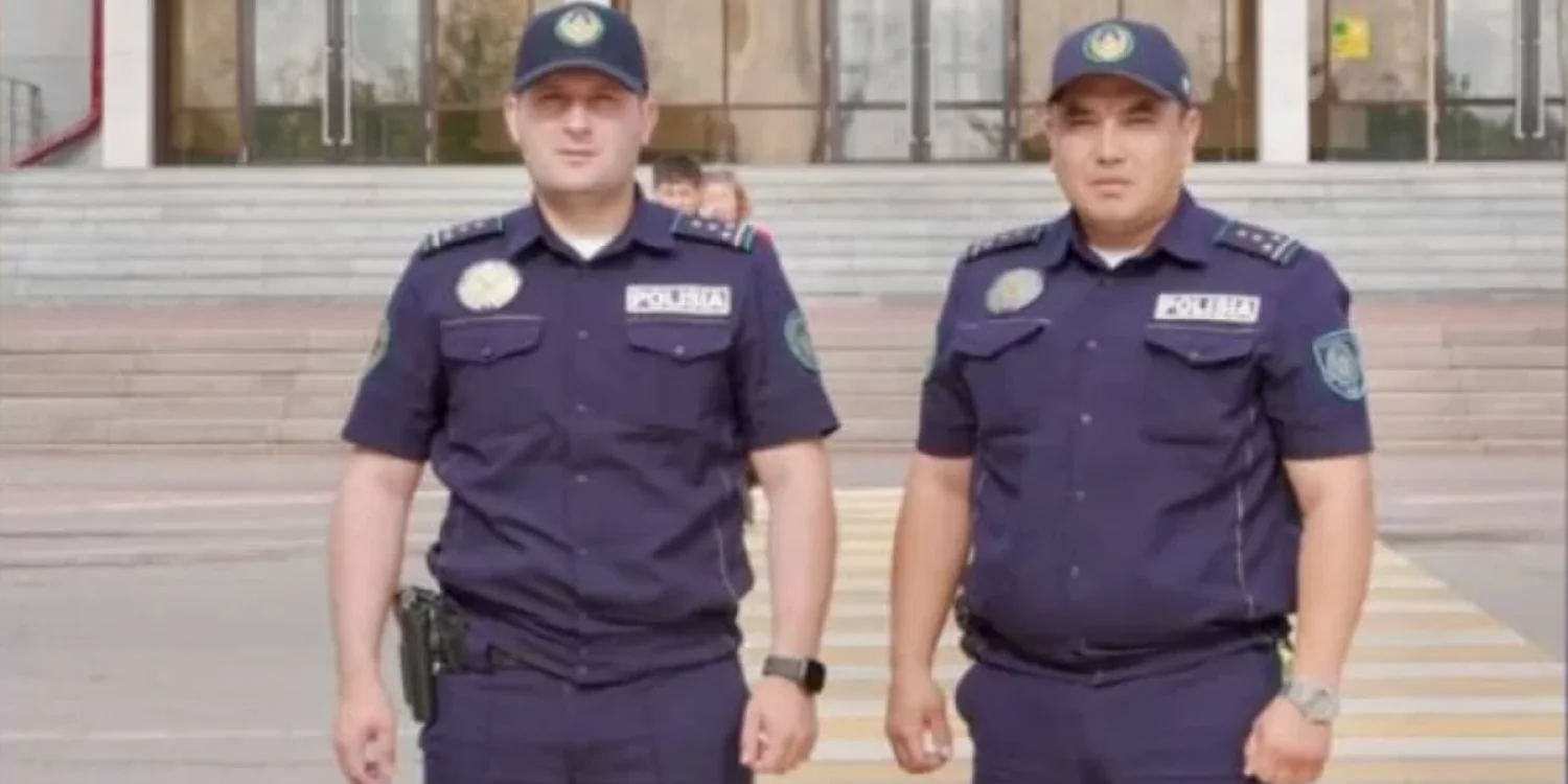 В Караганде полицейские спасли выпавшего из окна трёхлетнего ребёнка