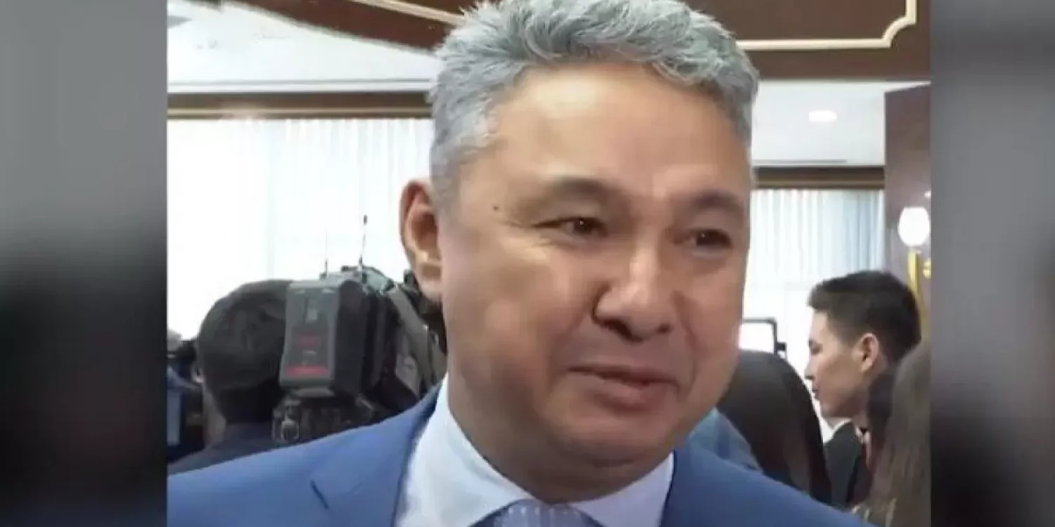 Перуашев Назарбаев тақтан кеткен күні неге жылағанын ашық айтты