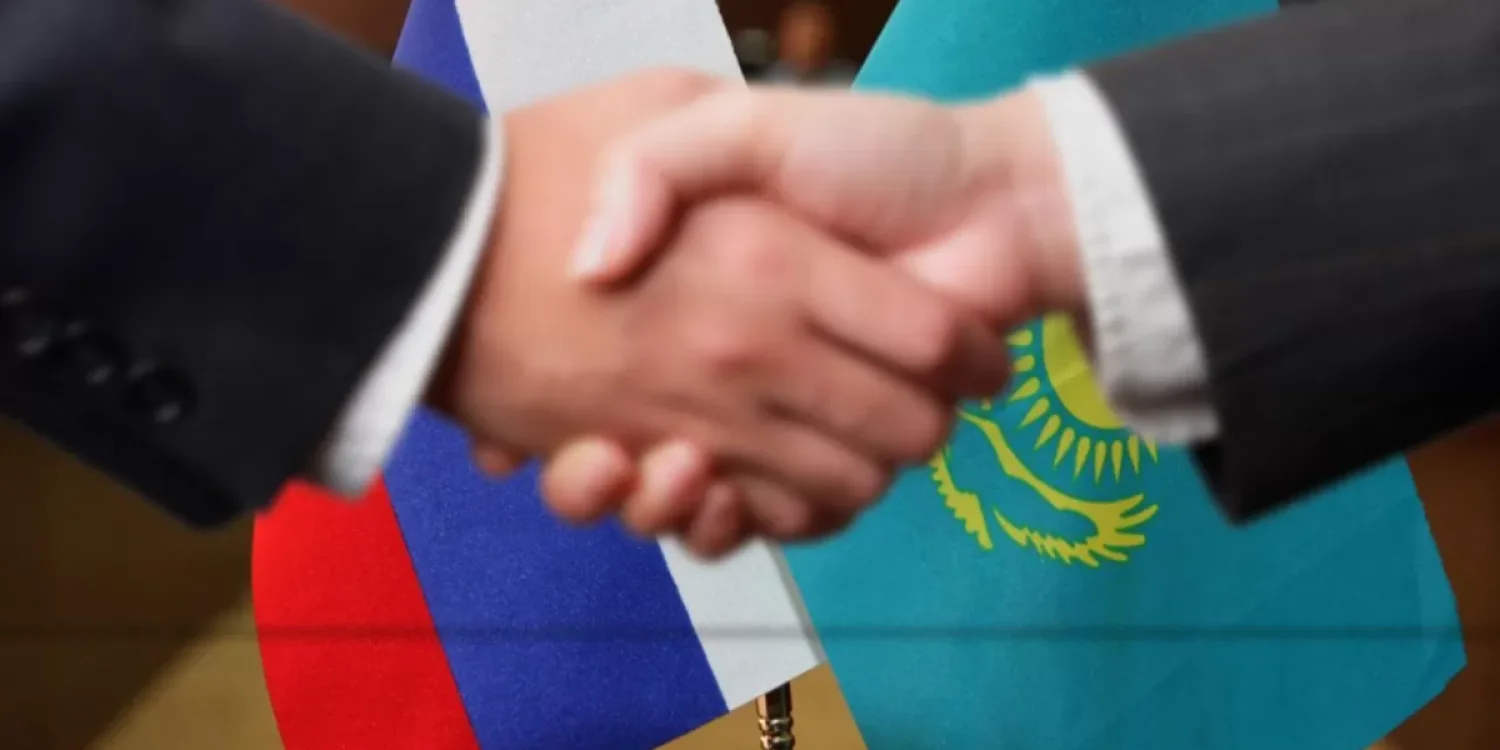 Путин Қазақстанмен қару-жарақ тасу келісімін қайта қарамақ