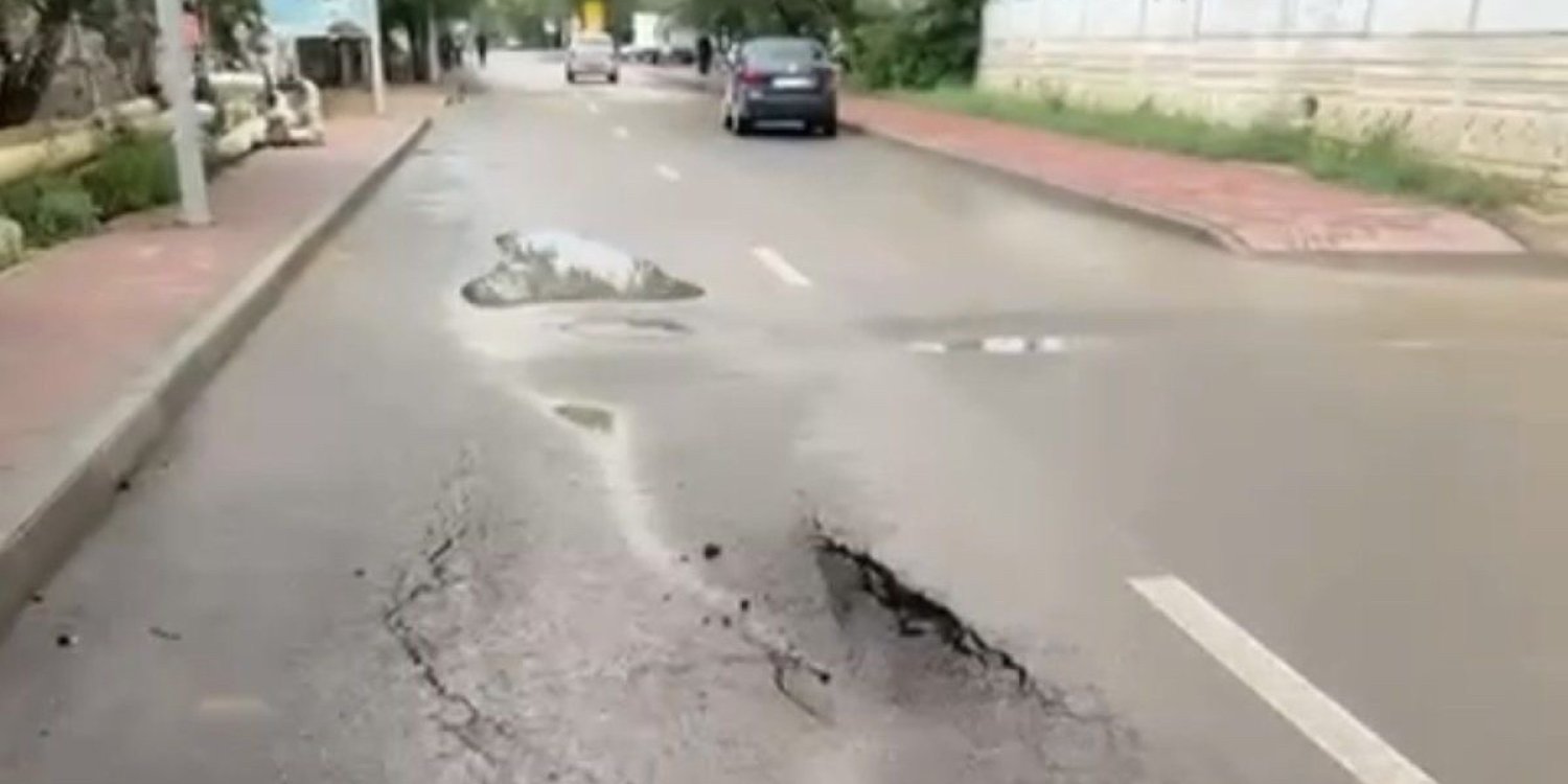 Жезқазғанда былтыр ғана төселген асфальт бір жылға жетпей бүлінді