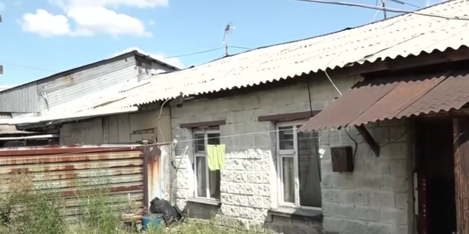 Житель Астаны требует квартиру на 300 квадратов после реновации аварийного дома