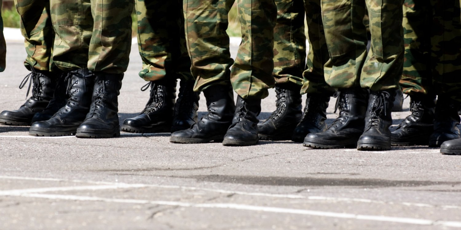 Родители избитого военнослужащего приехали к нему в больницу Актобе