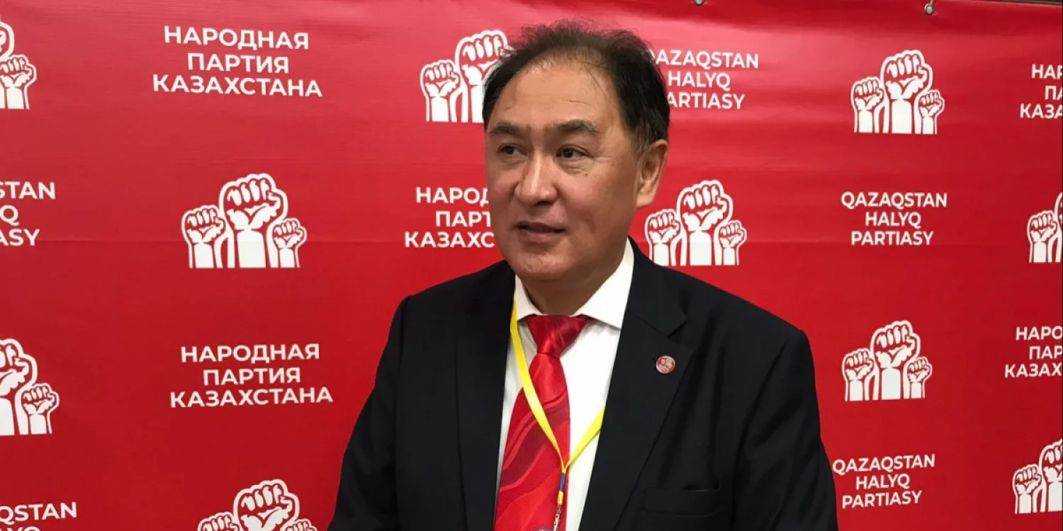 Асхат Асылбеков депутаттарға: Журналистің өткір сұрағына дайын болмасаңыз, үйге қайтыңыз