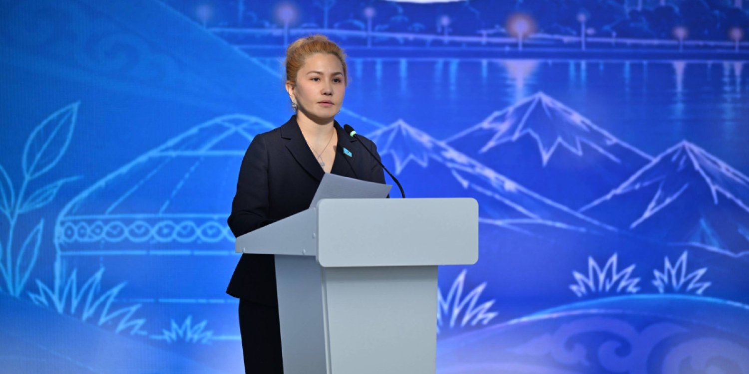 Дана Медеуова «Қазақстан балалары» депутаттық тобына жетекші болды