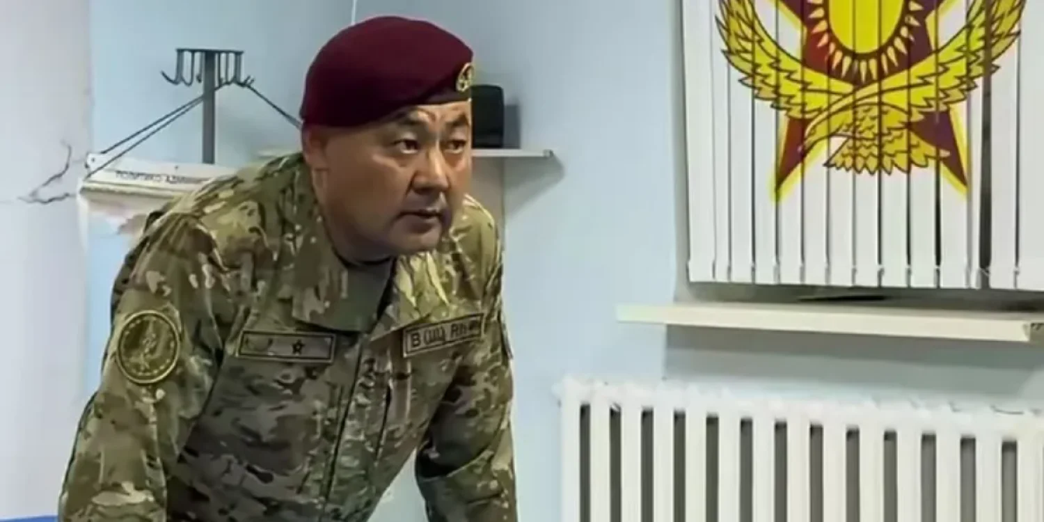 Жаңа қорғаныс министрі әскери бөлімдерді аяқ астынан тексере бастады