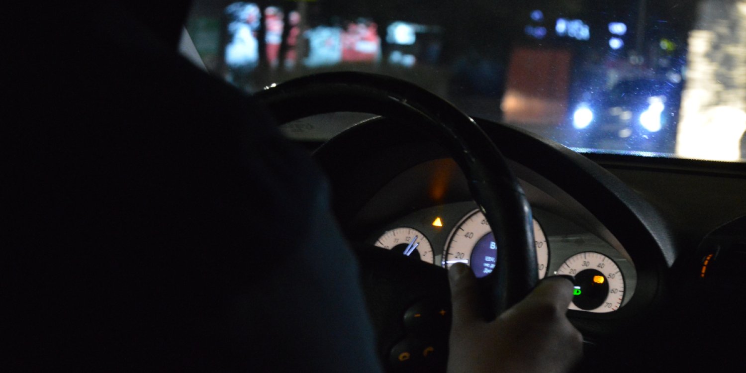 Петропавлда жігіт сүймек болған қыз көліктен секіріп кеткен