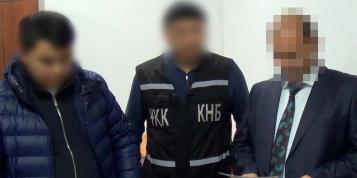 Қазалыда парамен ұсталған экс-судья мен сот төрағасына үкім шықты